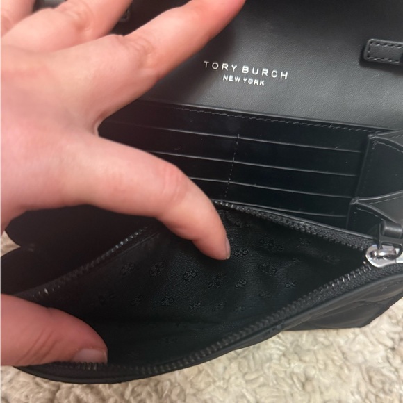 Tory Burch Willa Chain Crossbody - Matte Black with Black hardware - Like New - Picture 3 of 7